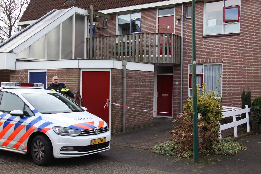 Politie doet onderzoek naar overval op woning