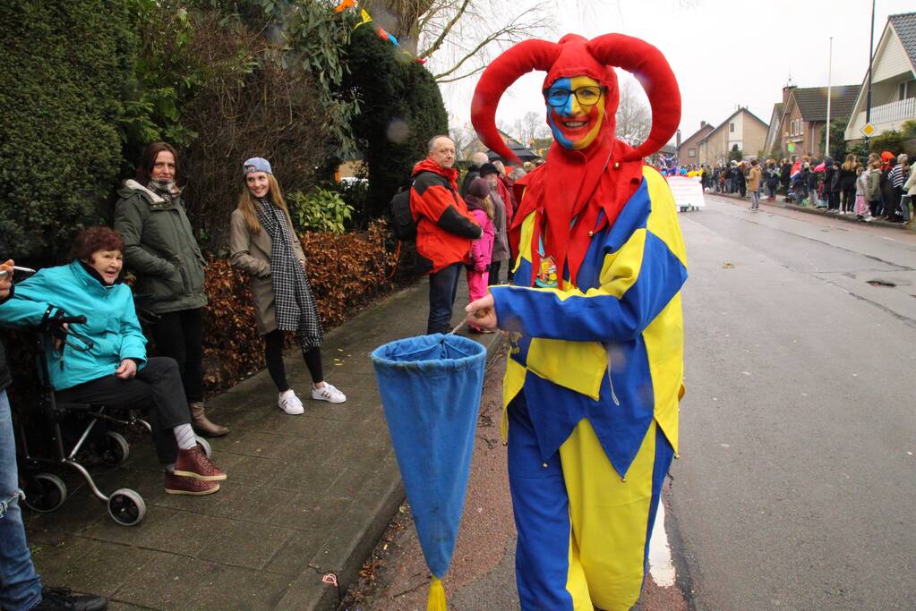 Drukke gezelligheid bij 41e carnavalsoptocht