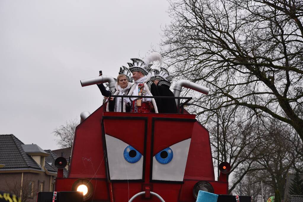 Drukke gezelligheid bij 41e carnavalsoptocht