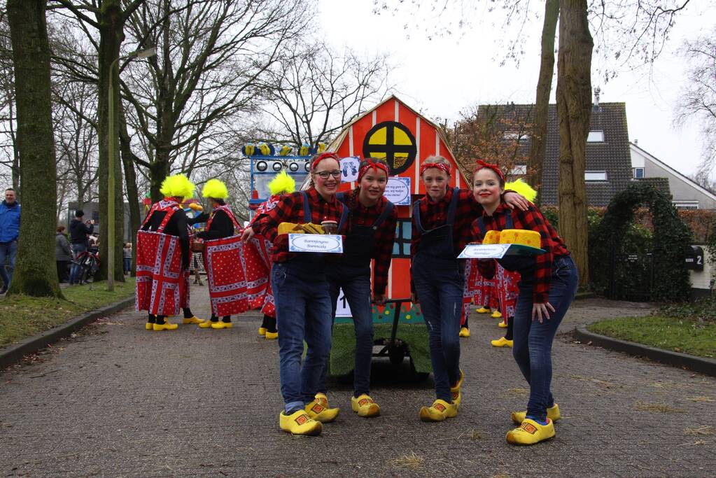 Drukke gezelligheid bij 41e carnavalsoptocht