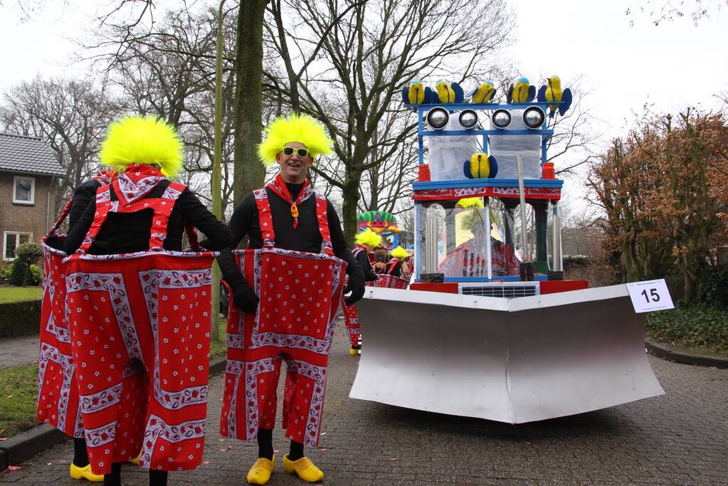 Drukke gezelligheid bij 41e carnavalsoptocht