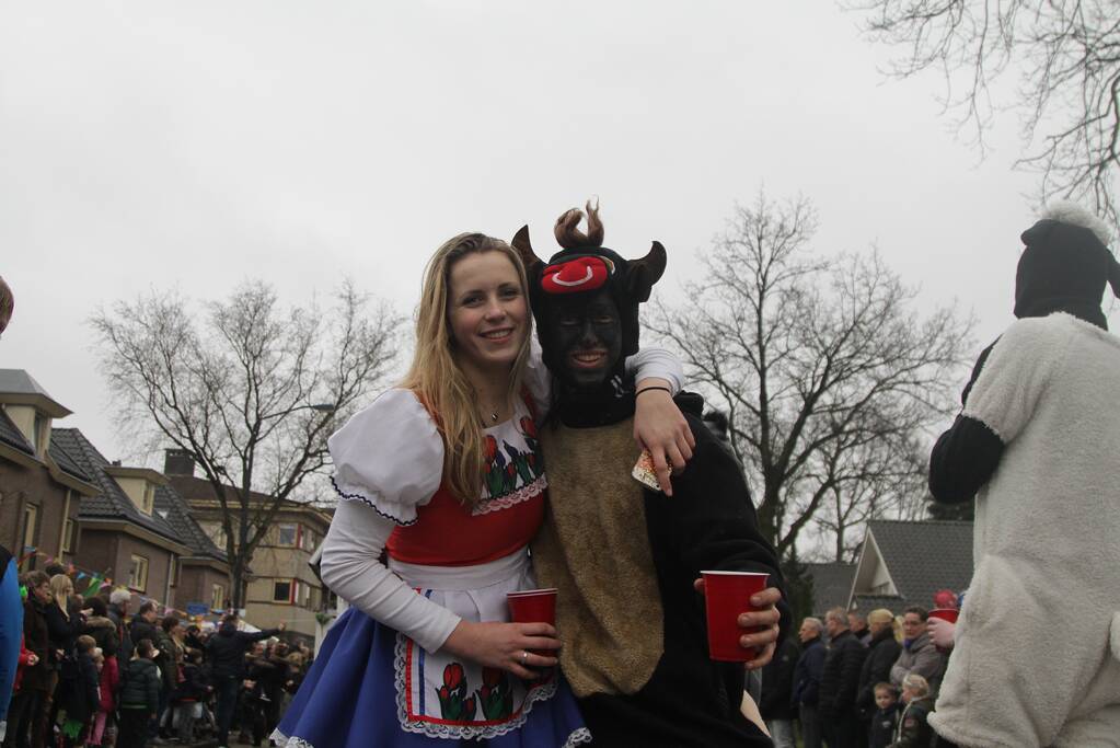 Drukke gezelligheid bij 41e carnavalsoptocht