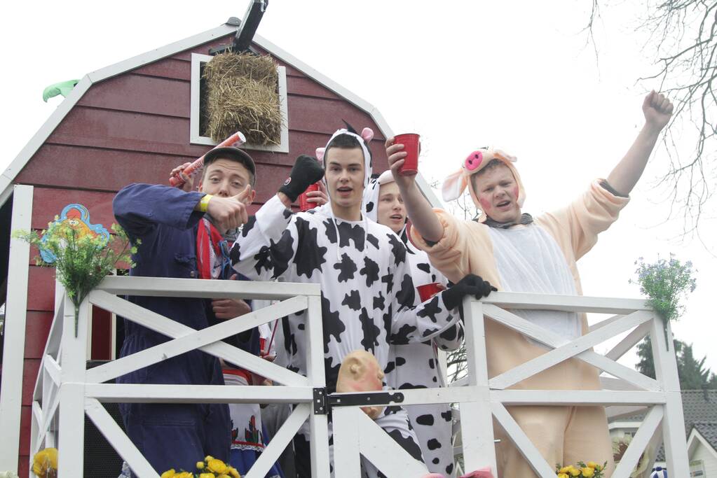 Drukke gezelligheid bij 41e carnavalsoptocht