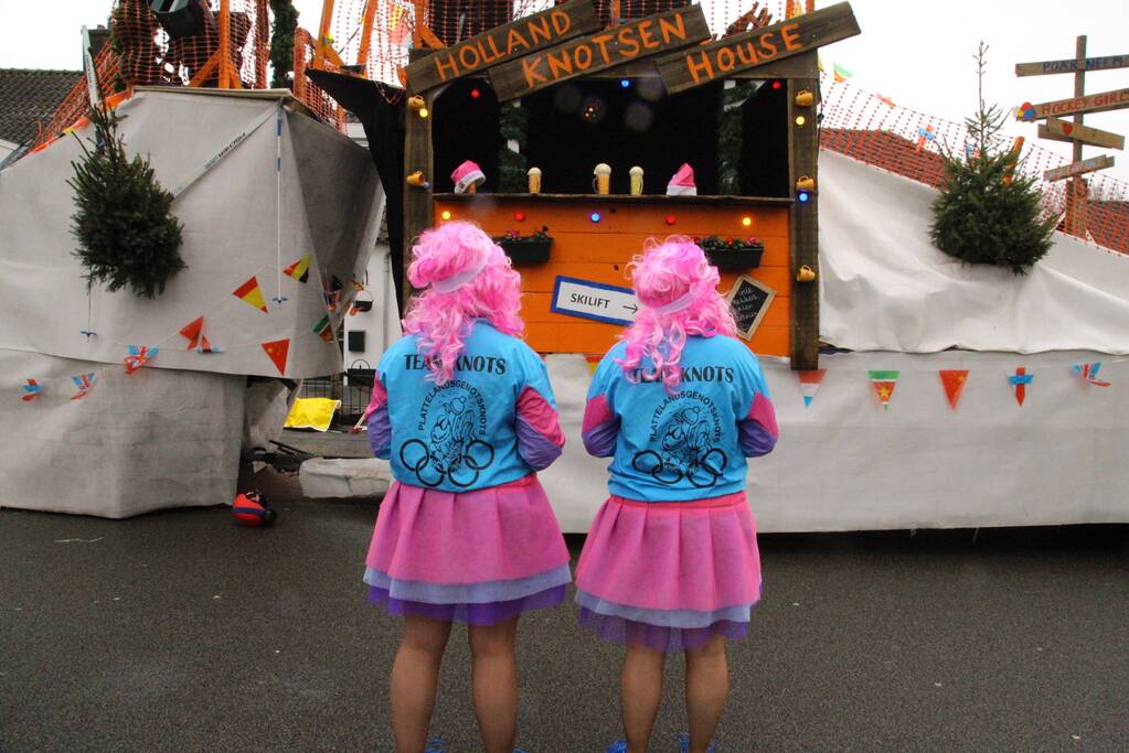 Drukke gezelligheid bij 41e carnavalsoptocht