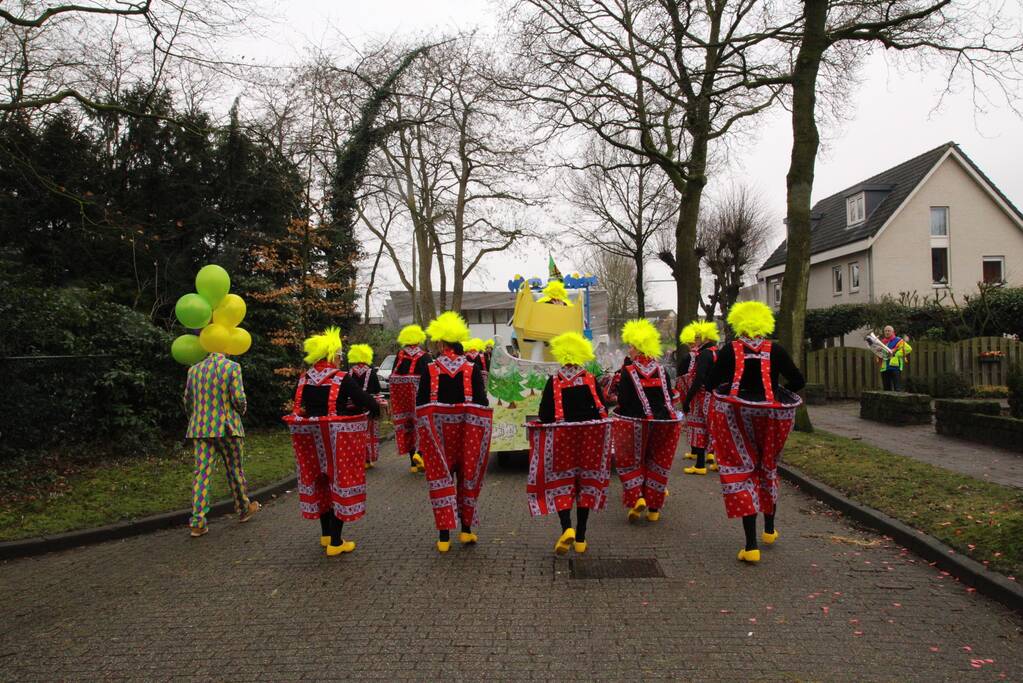 Drukke gezelligheid bij 41e carnavalsoptocht