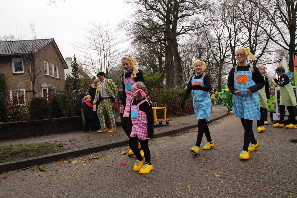 Drukke gezelligheid bij 41e carnavalsoptocht