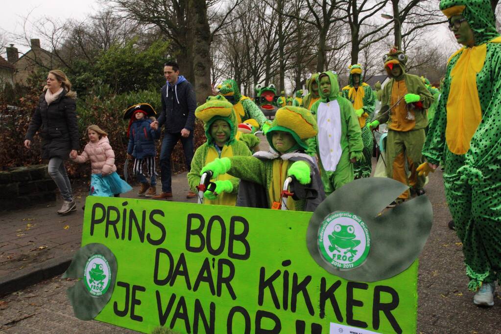 Drukke gezelligheid bij 41e carnavalsoptocht