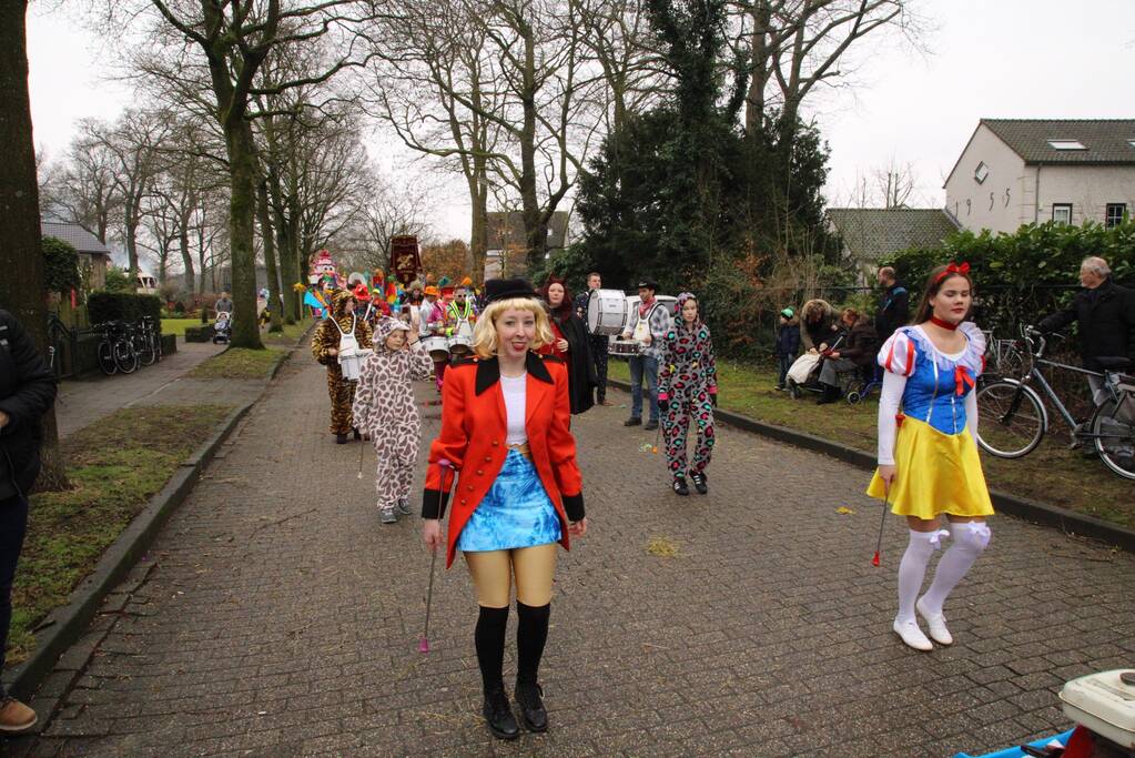 Drukke gezelligheid bij 41e carnavalsoptocht