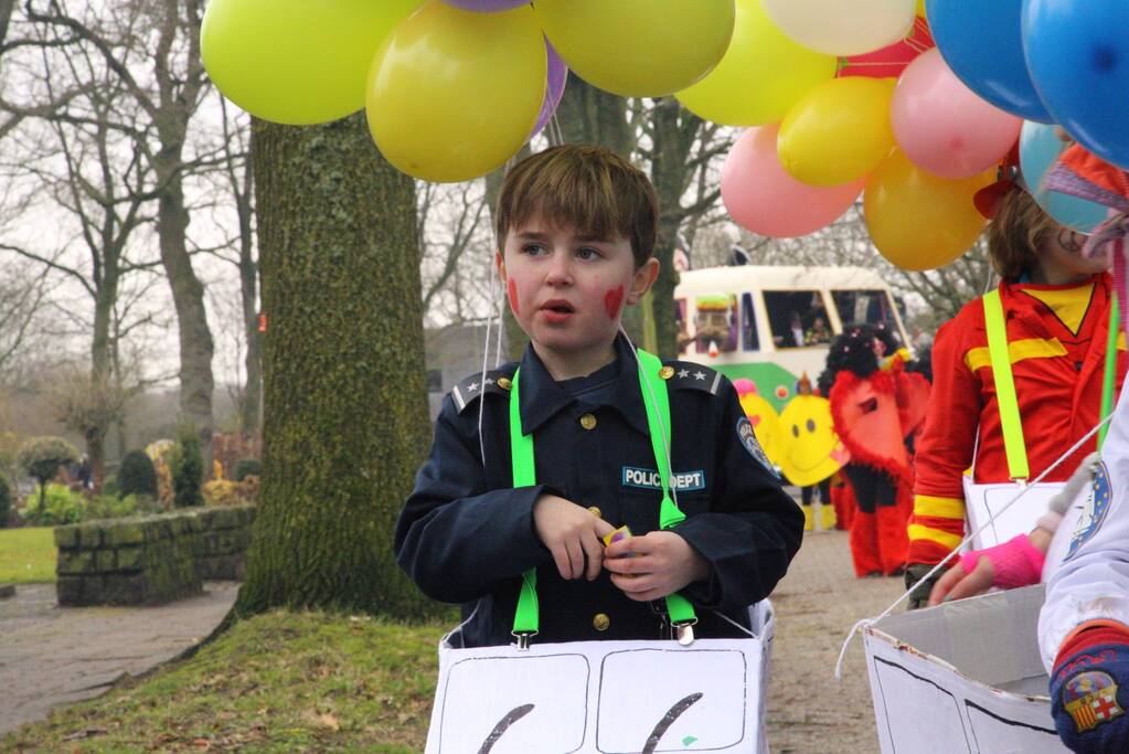 Drukke gezelligheid bij 41e carnavalsoptocht