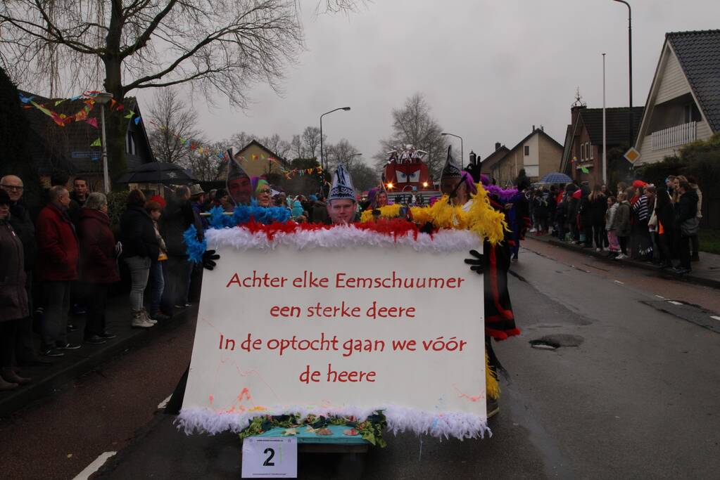 Drukke gezelligheid bij 41e carnavalsoptocht