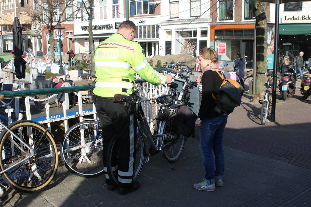 Fietser gewond na aanrijding met scooter