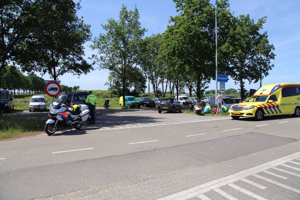 Scooterrijder gewond na botsing met auto