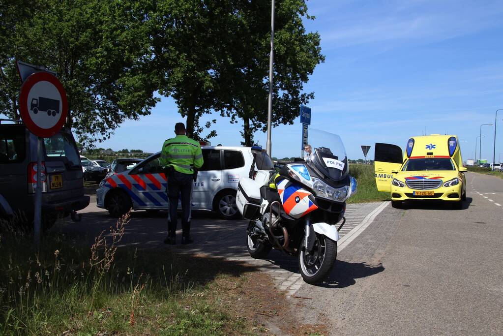 Scooterrijder gewond na botsing met auto