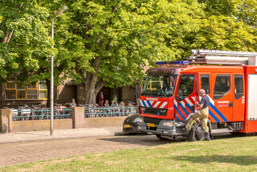 Kindje bekneld op schoolplein Aloysiusschool