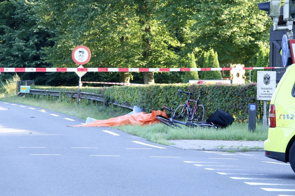 Bestuurder rijdt door na dodelijk ongeval