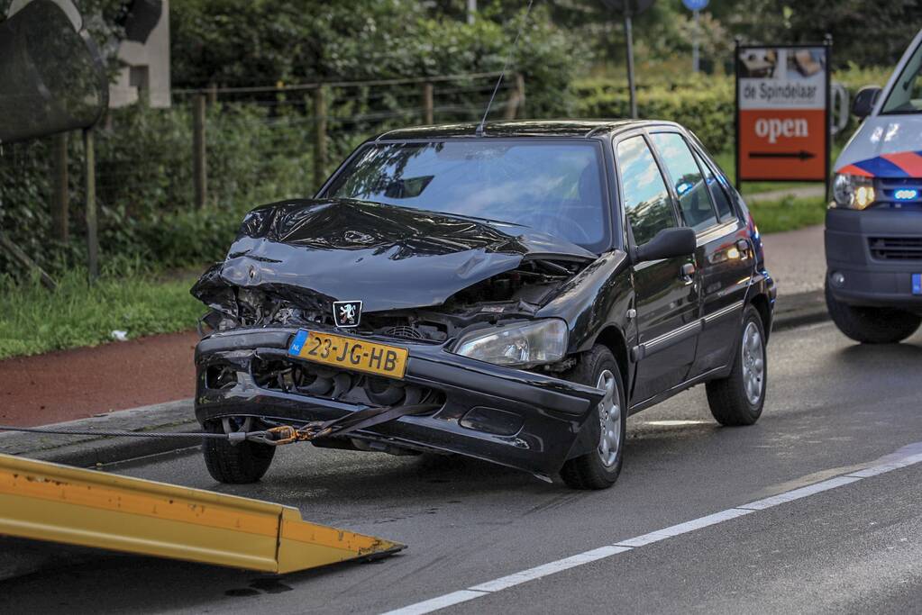 Flinke schade bij kop-staartbotsing