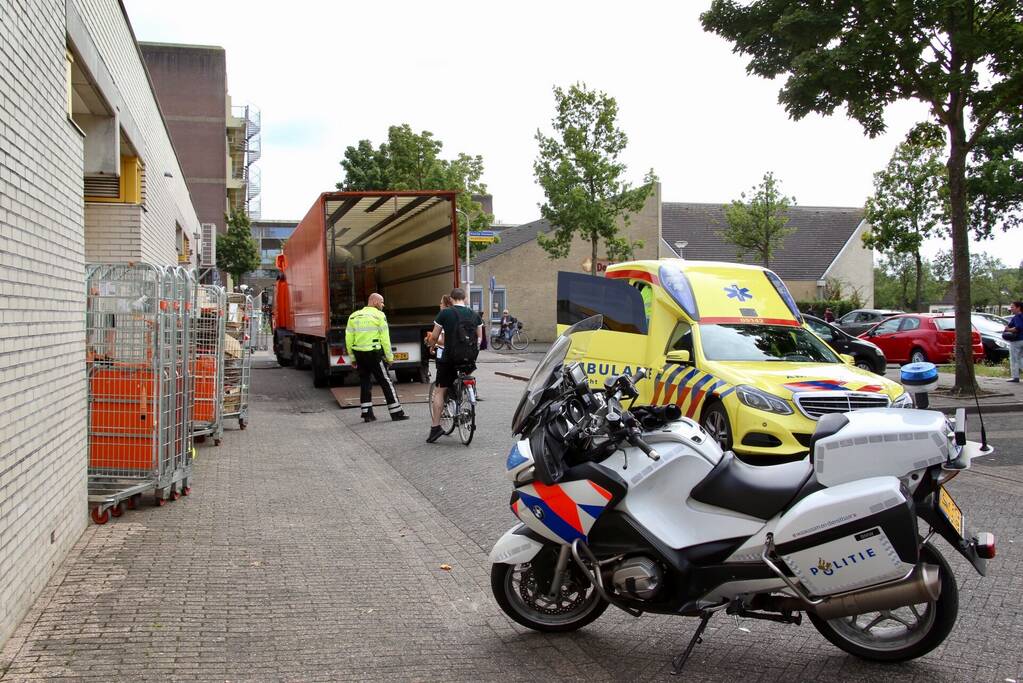 Vrachtwagenchauffeur mishandeld; verdachte gevlucht