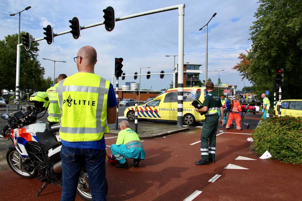 Fietser zwaargewond na val