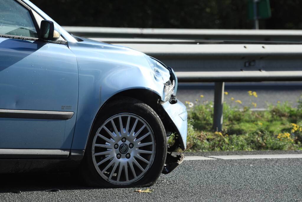 Drie auto's beschadigd bij ongeval