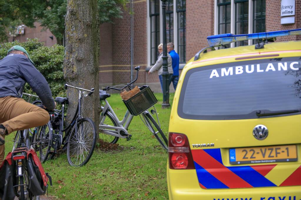 Fietssters gewond na botsing