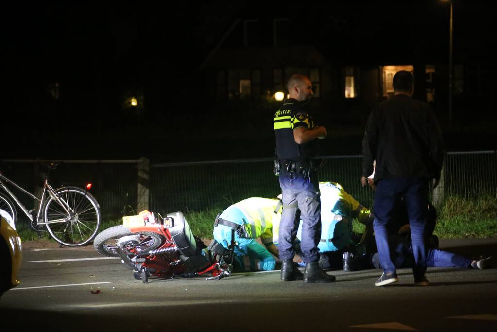 Brommerrijder gewond bij aanrijding