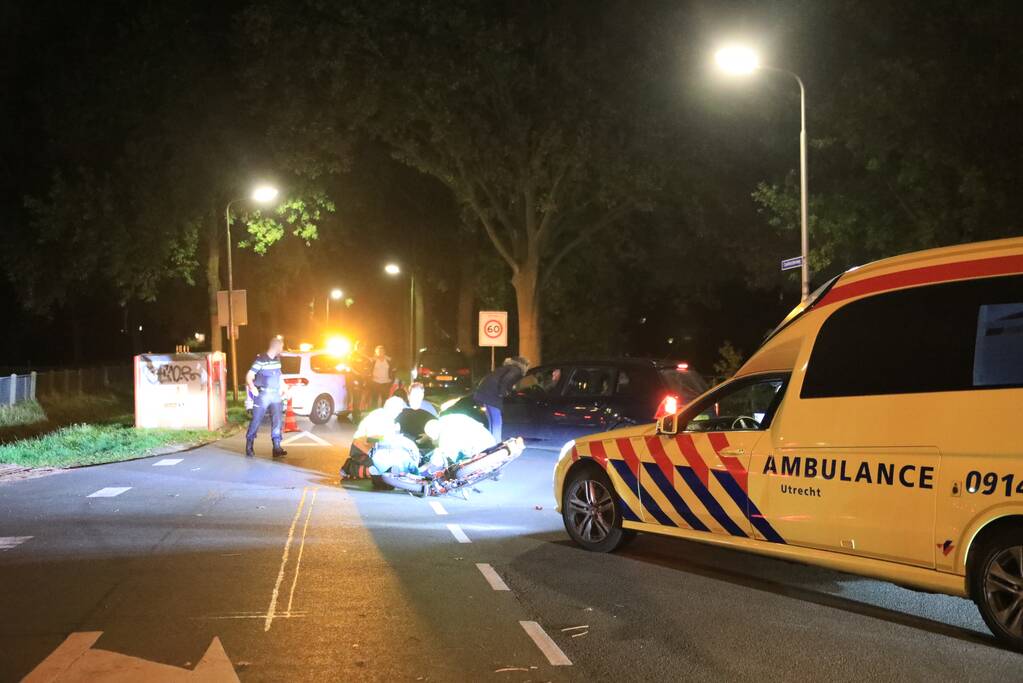 Brommerrijder gewond bij aanrijding