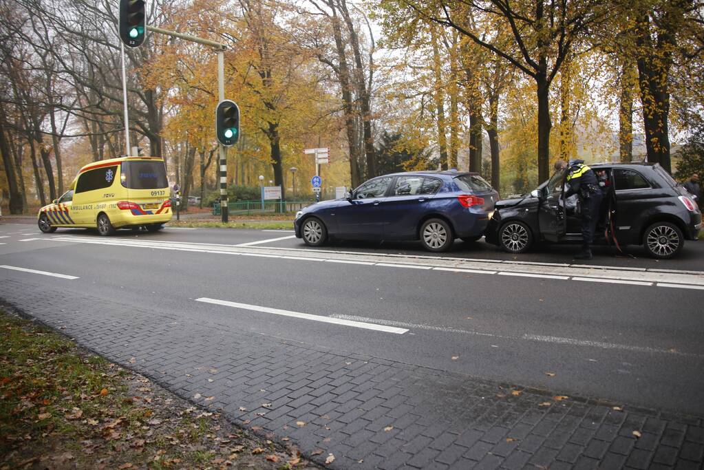 Gewonden bij kop-staart aanrijding