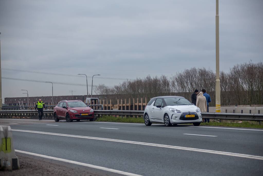 Drie voertuigen beschadigd bij kop-staartbotsing