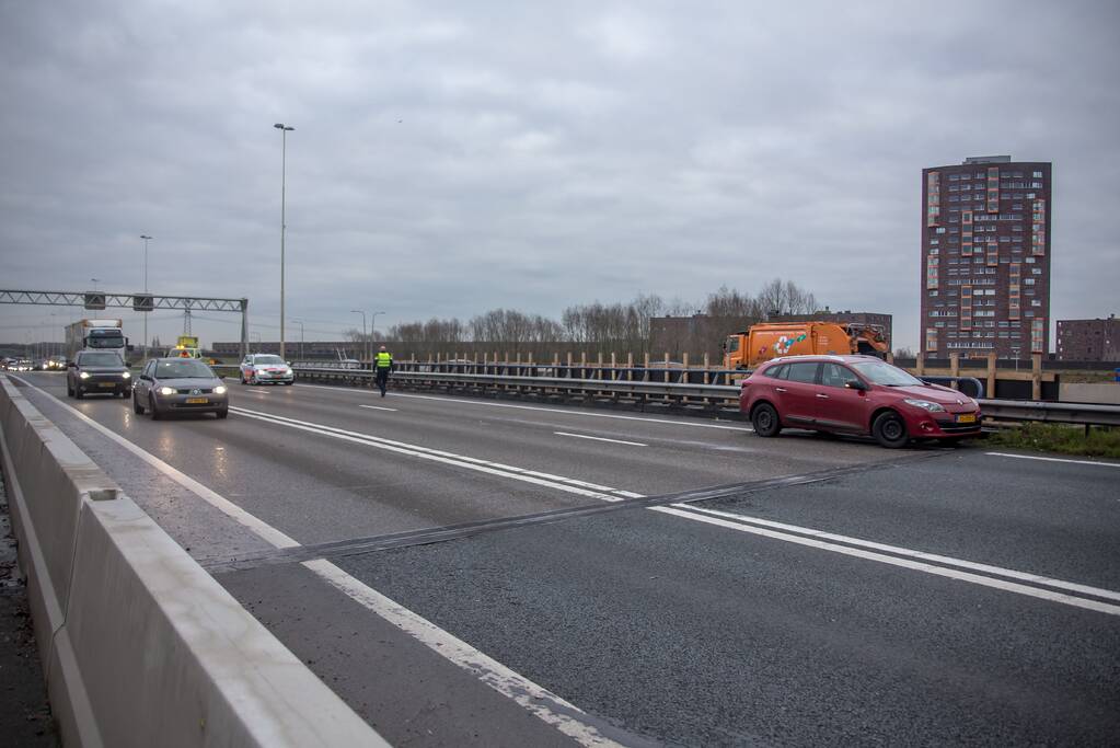 Drie voertuigen beschadigd bij kop-staartbotsing