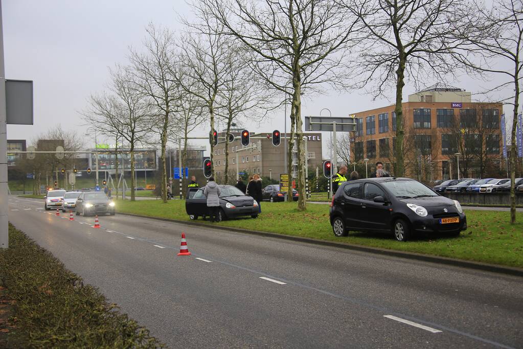 Vier voertuigen betrokken bij kop-staartbotsing