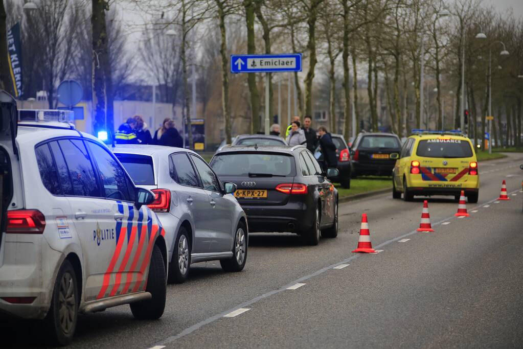 Vier voertuigen betrokken bij kop-staartbotsing