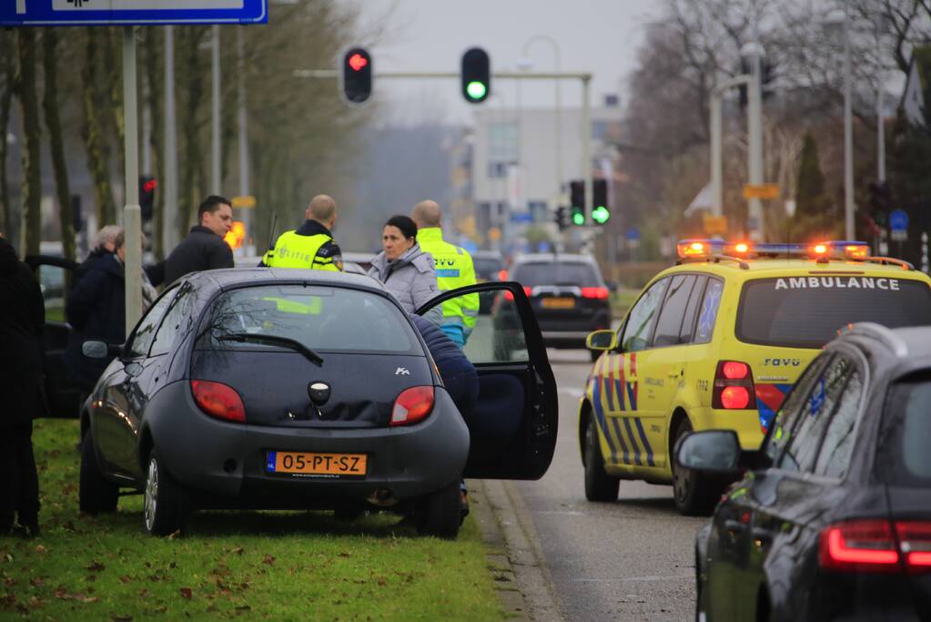 Vier voertuigen betrokken bij kop-staartbotsing