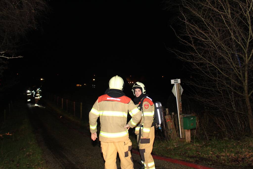 Uitslaande brand verwoest schuur