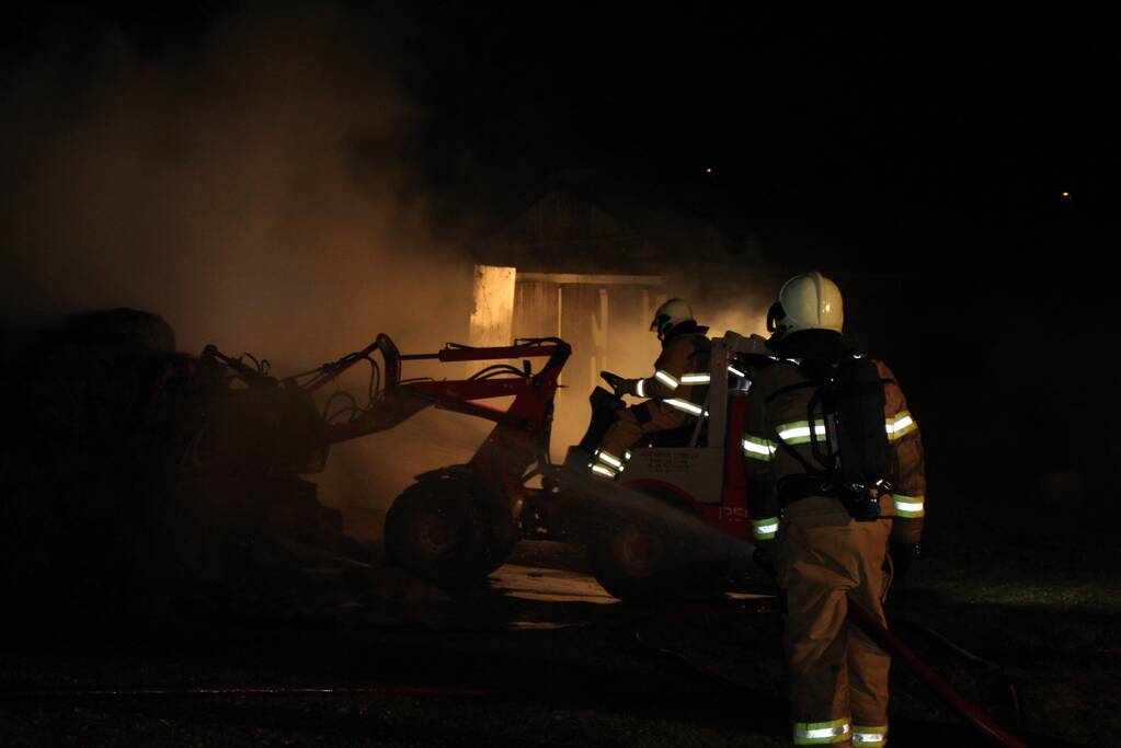 Uitslaande brand verwoest schuur