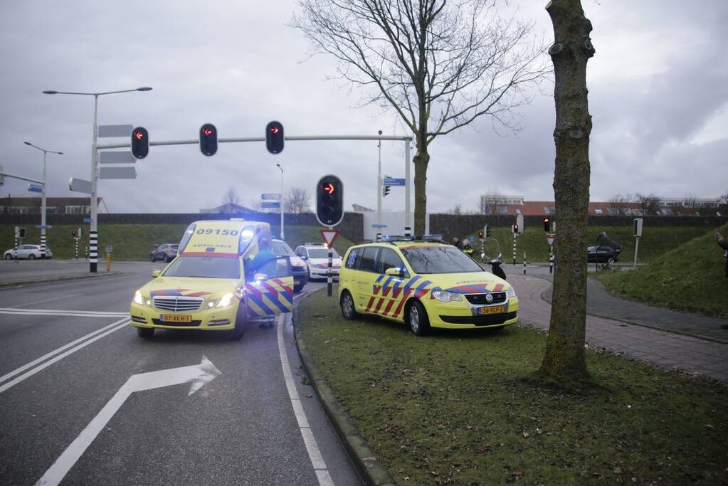 Man gewond na verkeersconflict