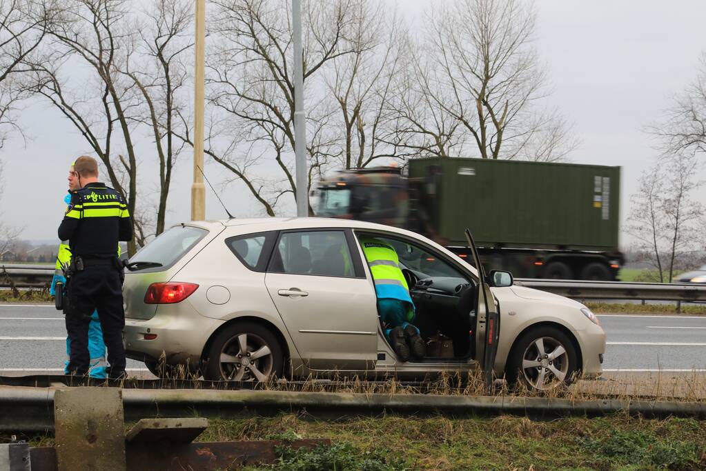 Bestuurster flink geschrokken na kop-staartaanrijding