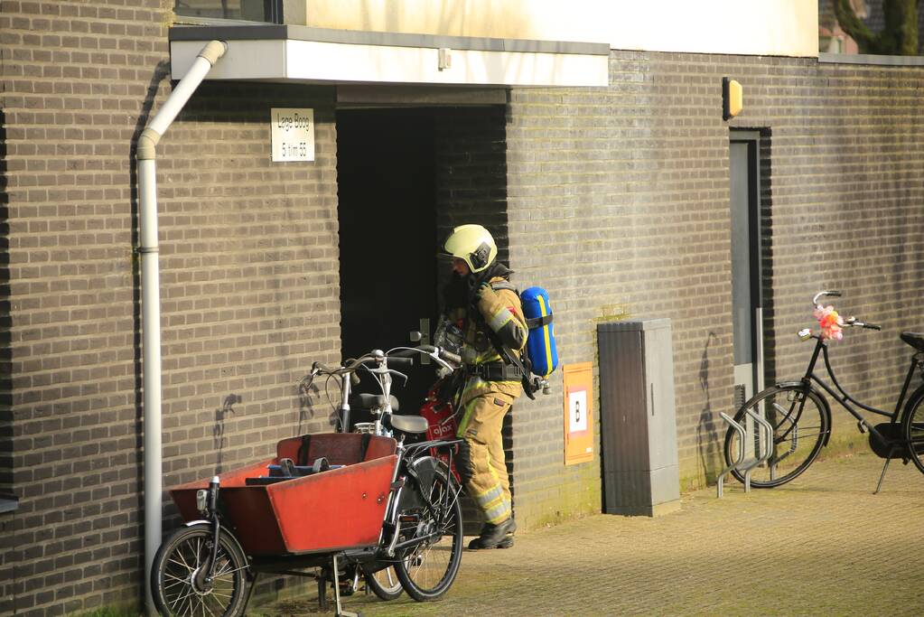 Persoon overleden bij flat brand