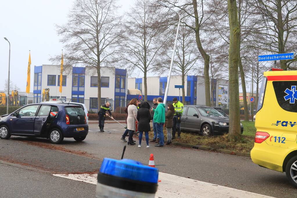 Flinke schade bij botsing op kruising