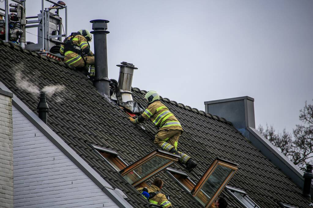 Brandweer druk met schoorsteenbrand