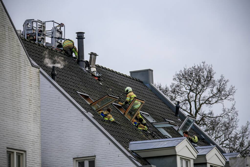 Brandweer druk met schoorsteenbrand