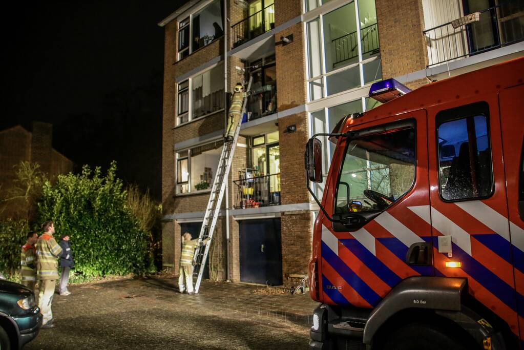 Brandweer draait kraan dicht na lekkage