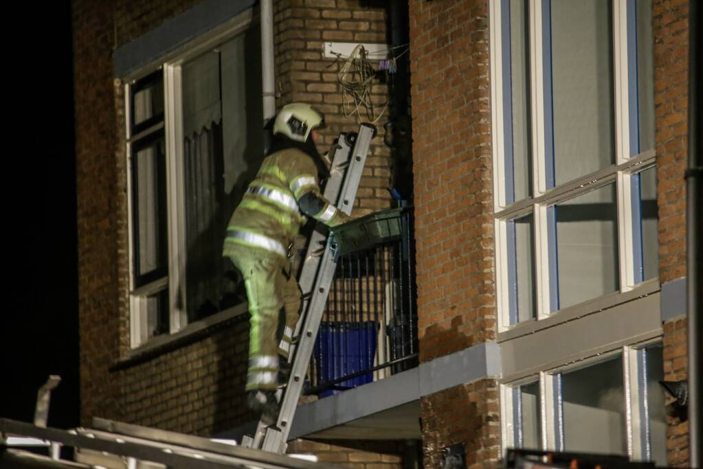 Brandweer draait kraan dicht na lekkage