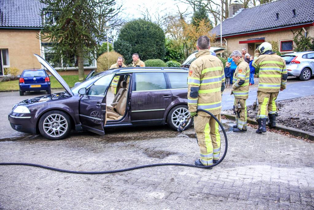 Auto verwoest door brand