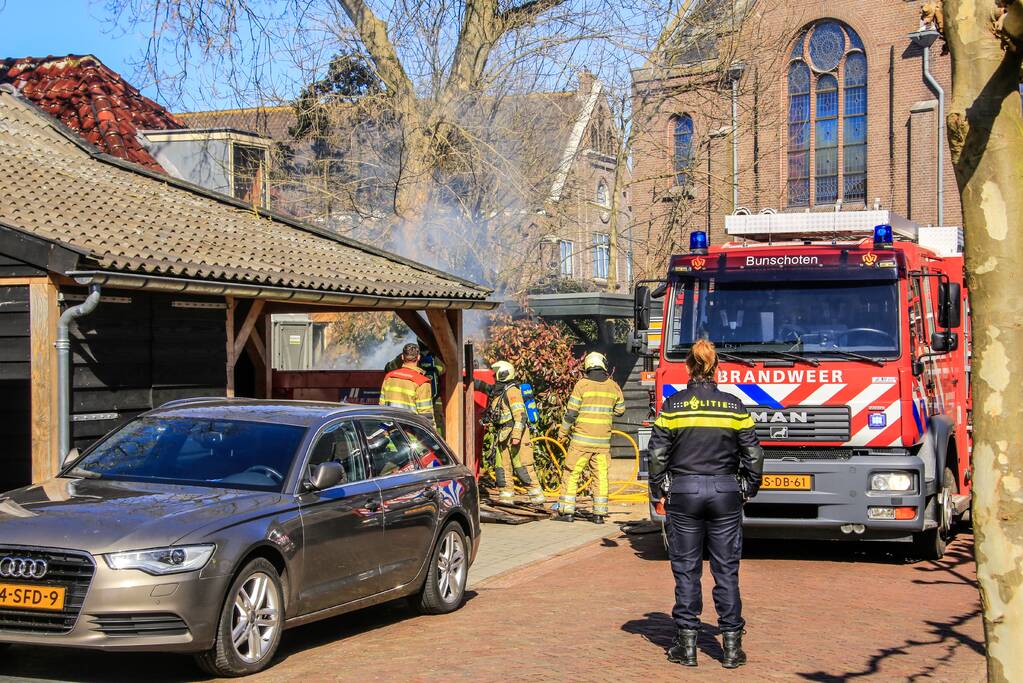 Veel rook bij containerbrand