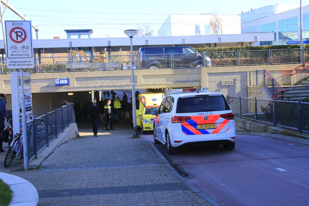 Fietsers botsen in fietstunnel