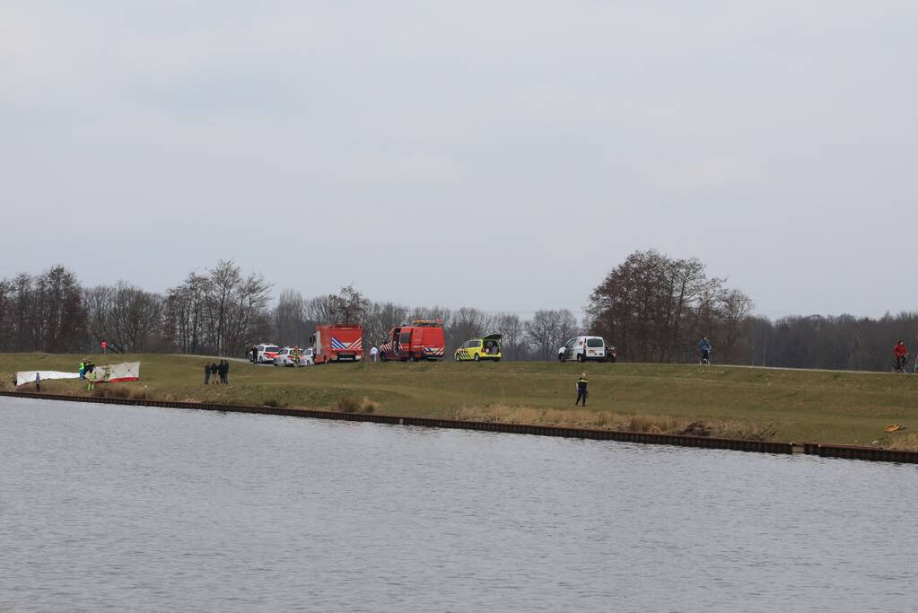 Overleden persoon in water aangetroffen