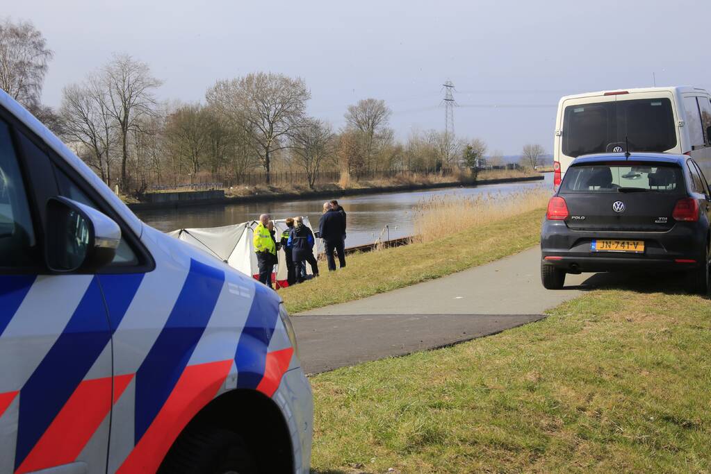 Overleden persoon in water aangetroffen