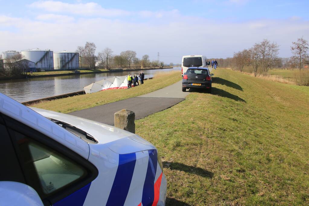 Overleden persoon in water aangetroffen