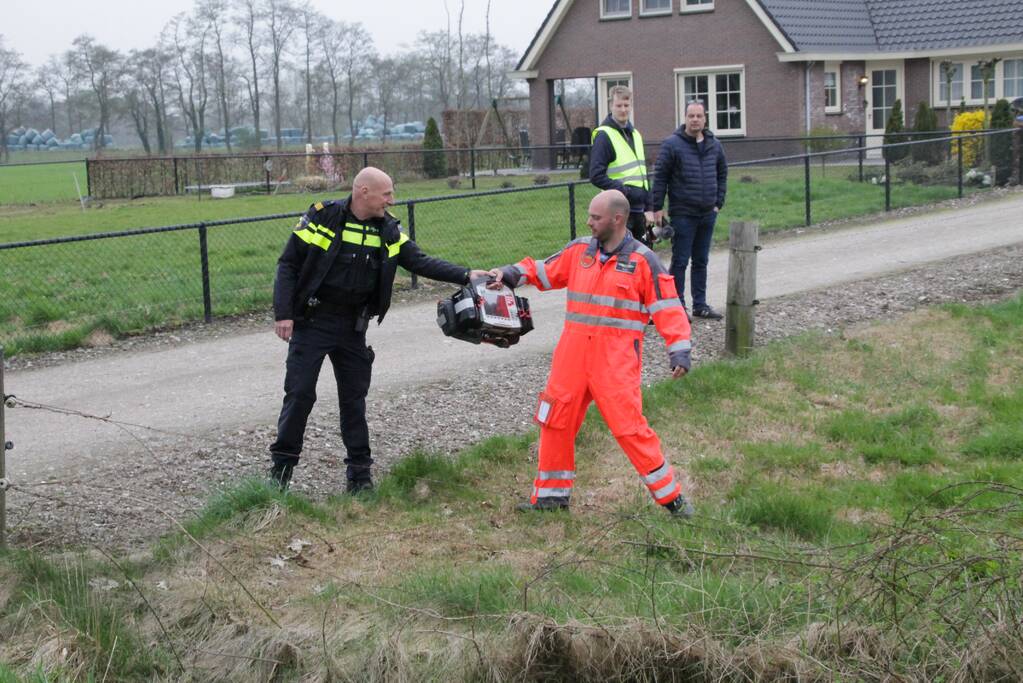 Motorrijder raakt gewond na crash tegen boom