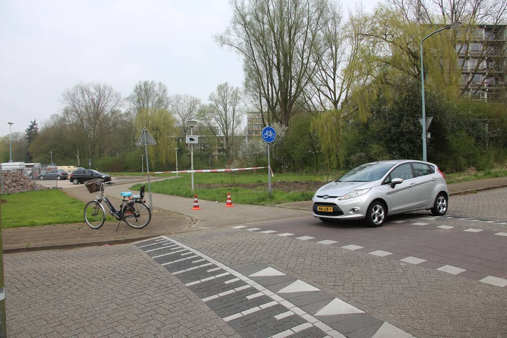 Fietsster aangereden door auto